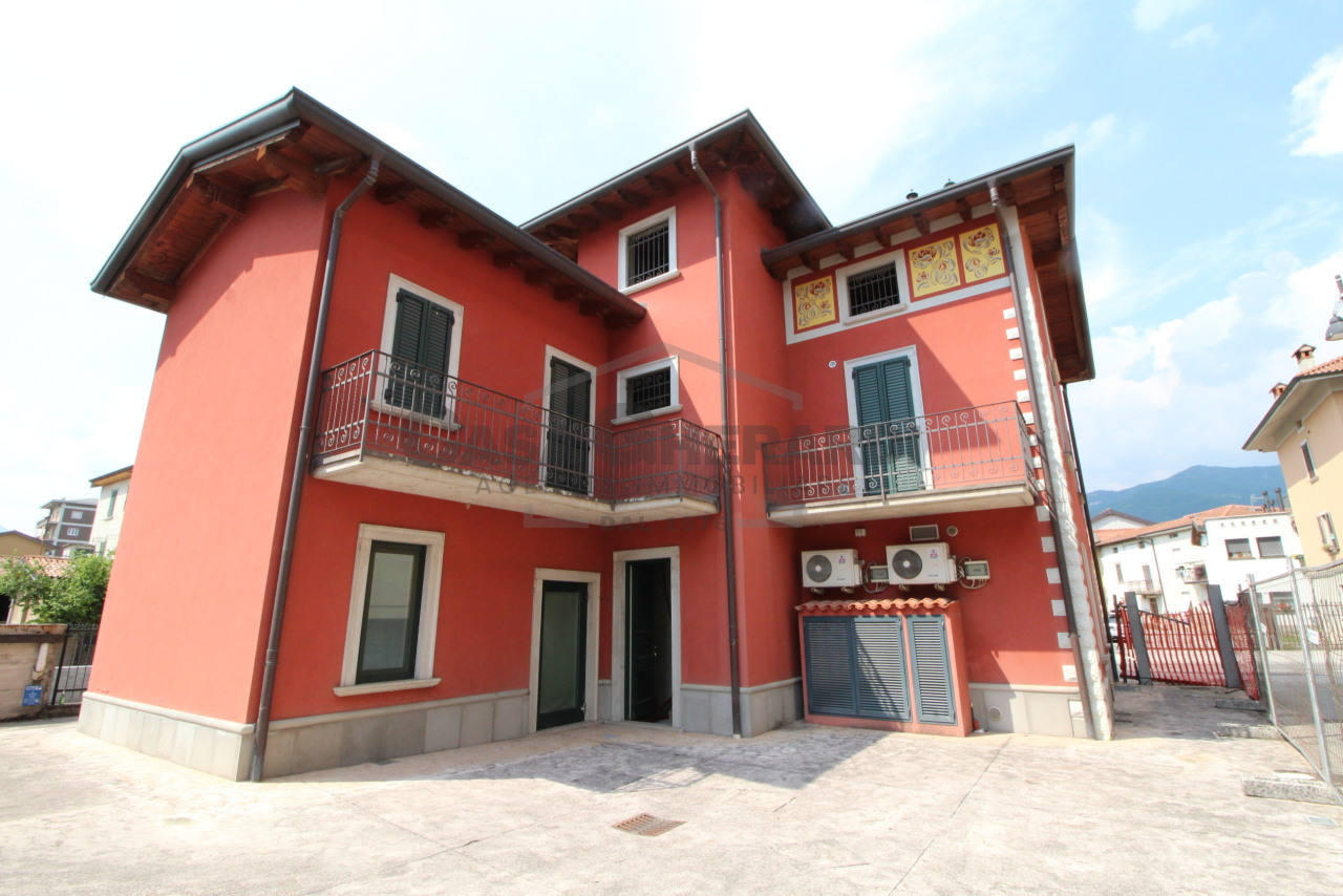 Appartamento in vendita a Sorisole, 4 locali, prezzo € 165.000 | PortaleAgenzieImmobiliari.it