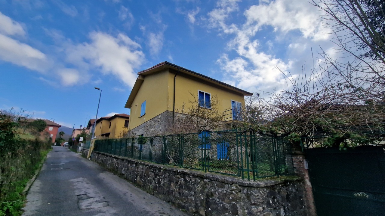 Appartamento in vendita a Casella, 6 locali, prezzo € 68.000 | PortaleAgenzieImmobiliari.it