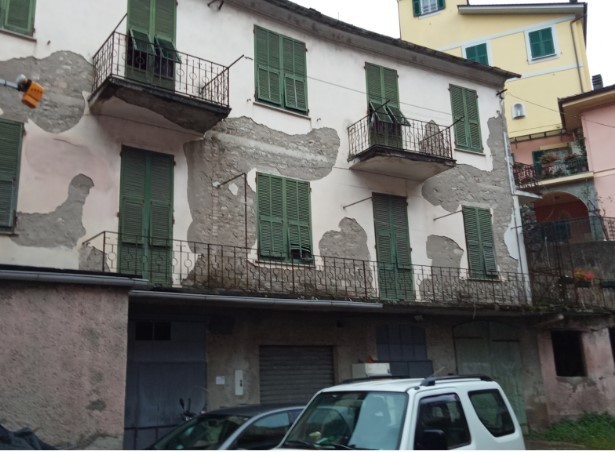 Appartamento in vendita a Borzonasca, 6 locali, prezzo € 5.916 | PortaleAgenzieImmobiliari.it