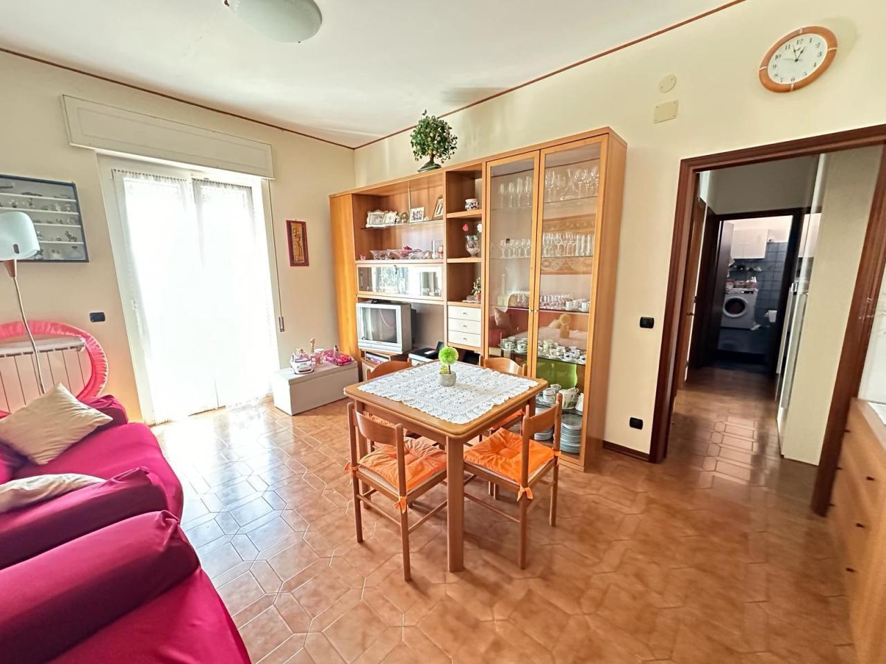Appartamento in vendita a Ortonovo, 4 locali, prezzo € 155.000 | PortaleAgenzieImmobiliari.it