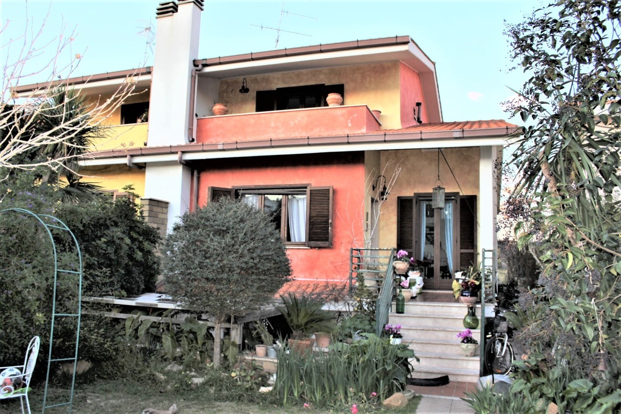 Soluzione Indipendente in vendita a Civitavecchia, 6 locali, prezzo € 469.000 | PortaleAgenzieImmobiliari.it