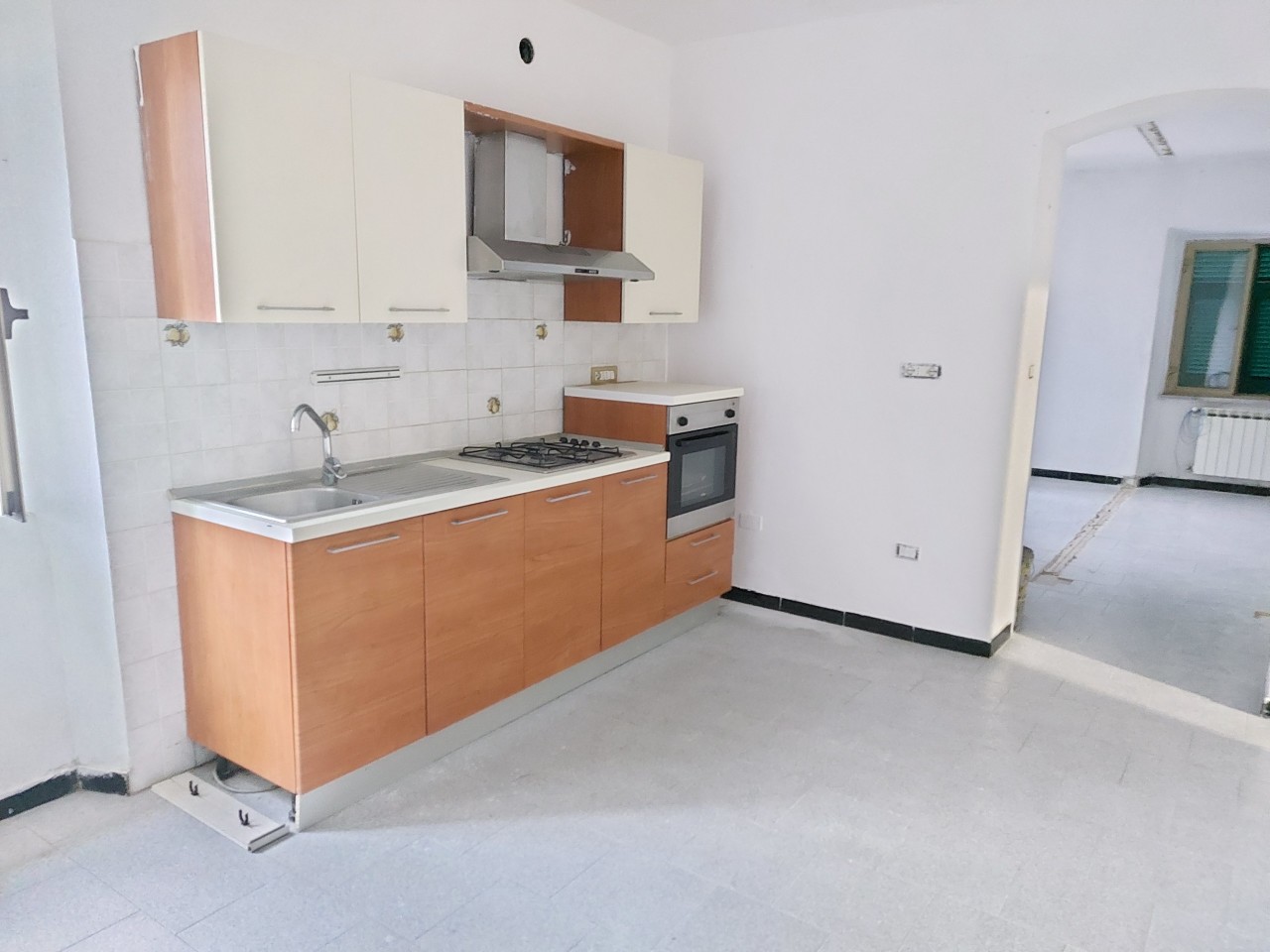 Appartamento in vendita a Castelnuovo Magra, 2 locali, prezzo € 65.000 | PortaleAgenzieImmobiliari.it