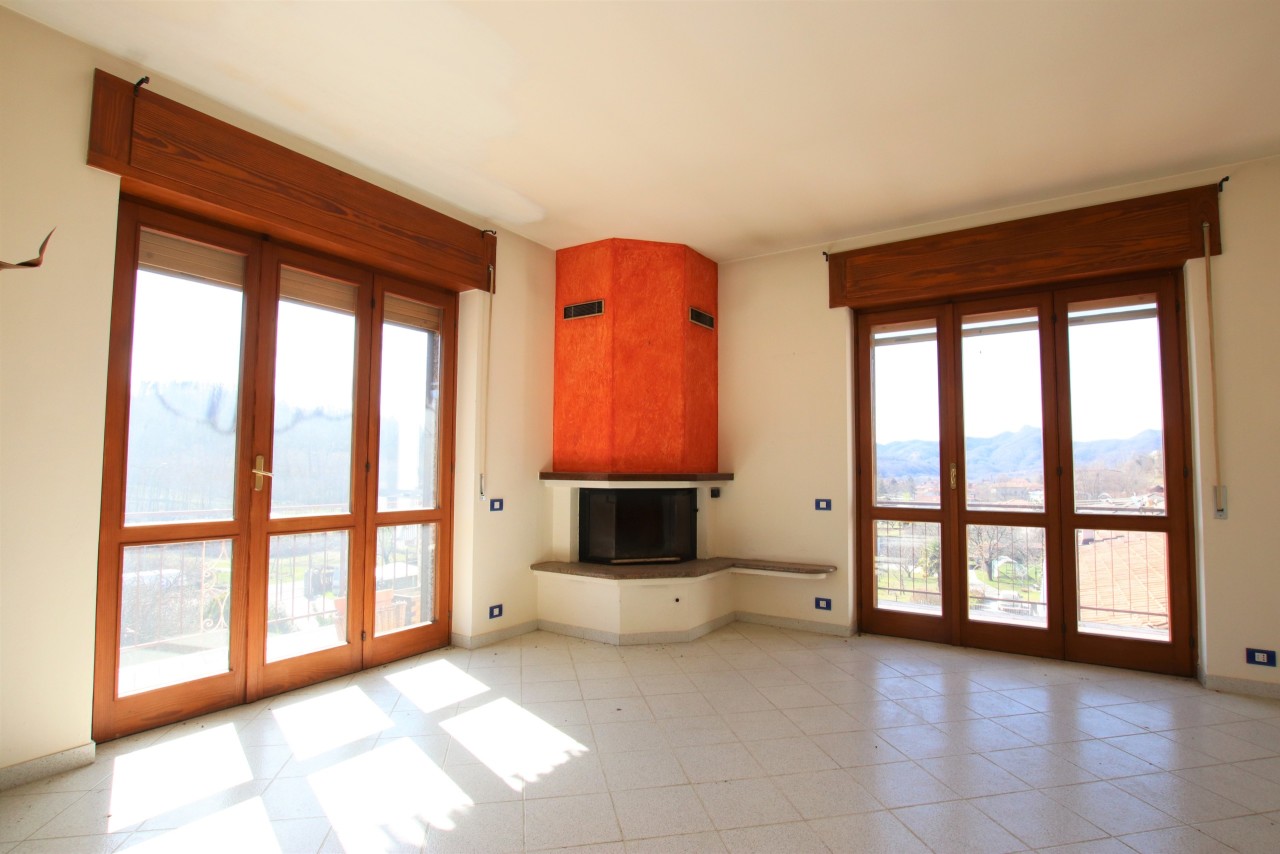 Appartamento in vendita a Grignasco, 5 locali, prezzo € 63.000 | PortaleAgenzieImmobiliari.it