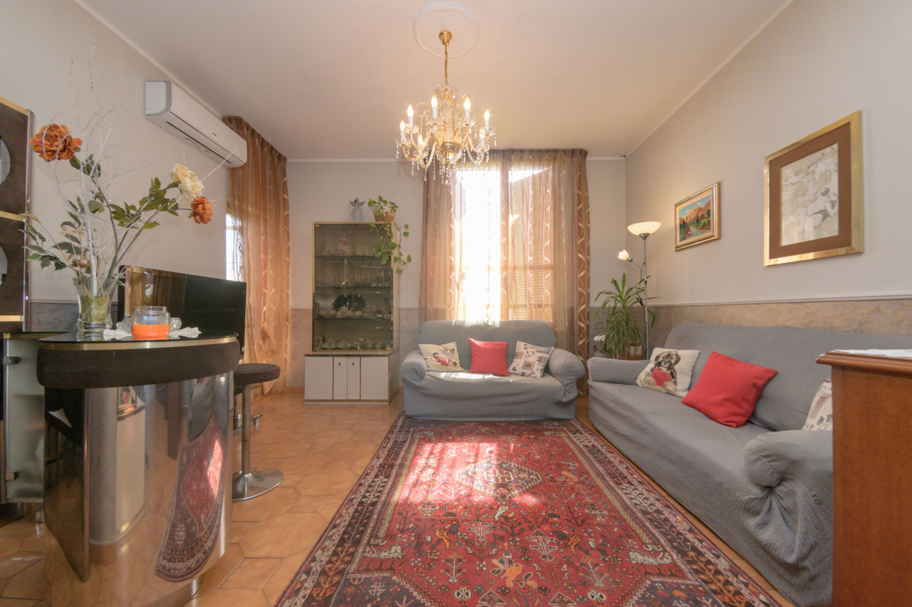 Appartamento in vendita a Moncalieri, 5 locali, prezzo € 68.000 | PortaleAgenzieImmobiliari.it