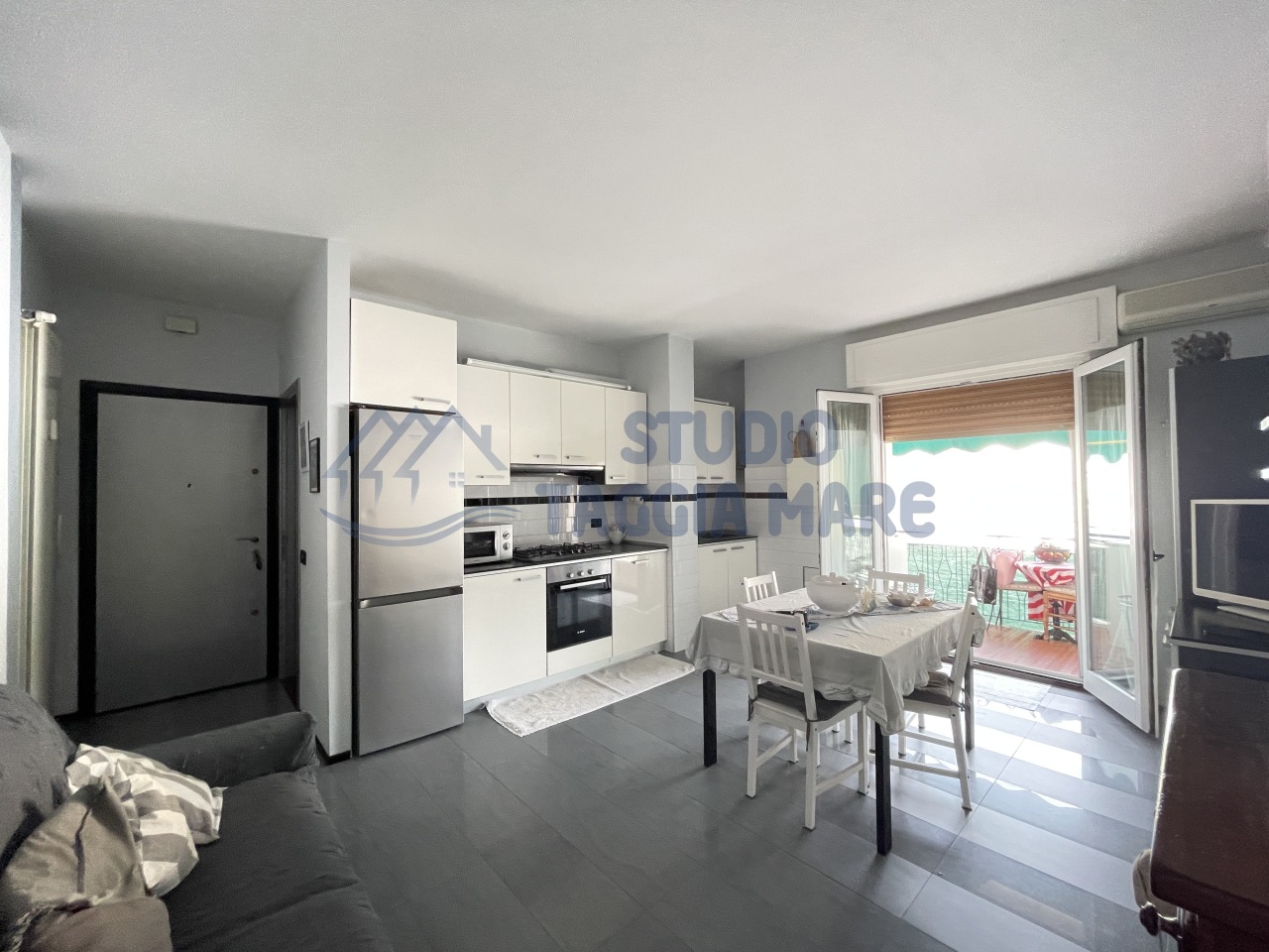 Appartamento in vendita a Taggia, 3 locali, prezzo € 205.000 | PortaleAgenzieImmobiliari.it