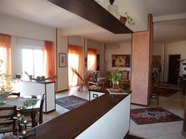 Appartamento in vendita a Ragusa, 6 locali, prezzo € 200.000 | PortaleAgenzieImmobiliari.it