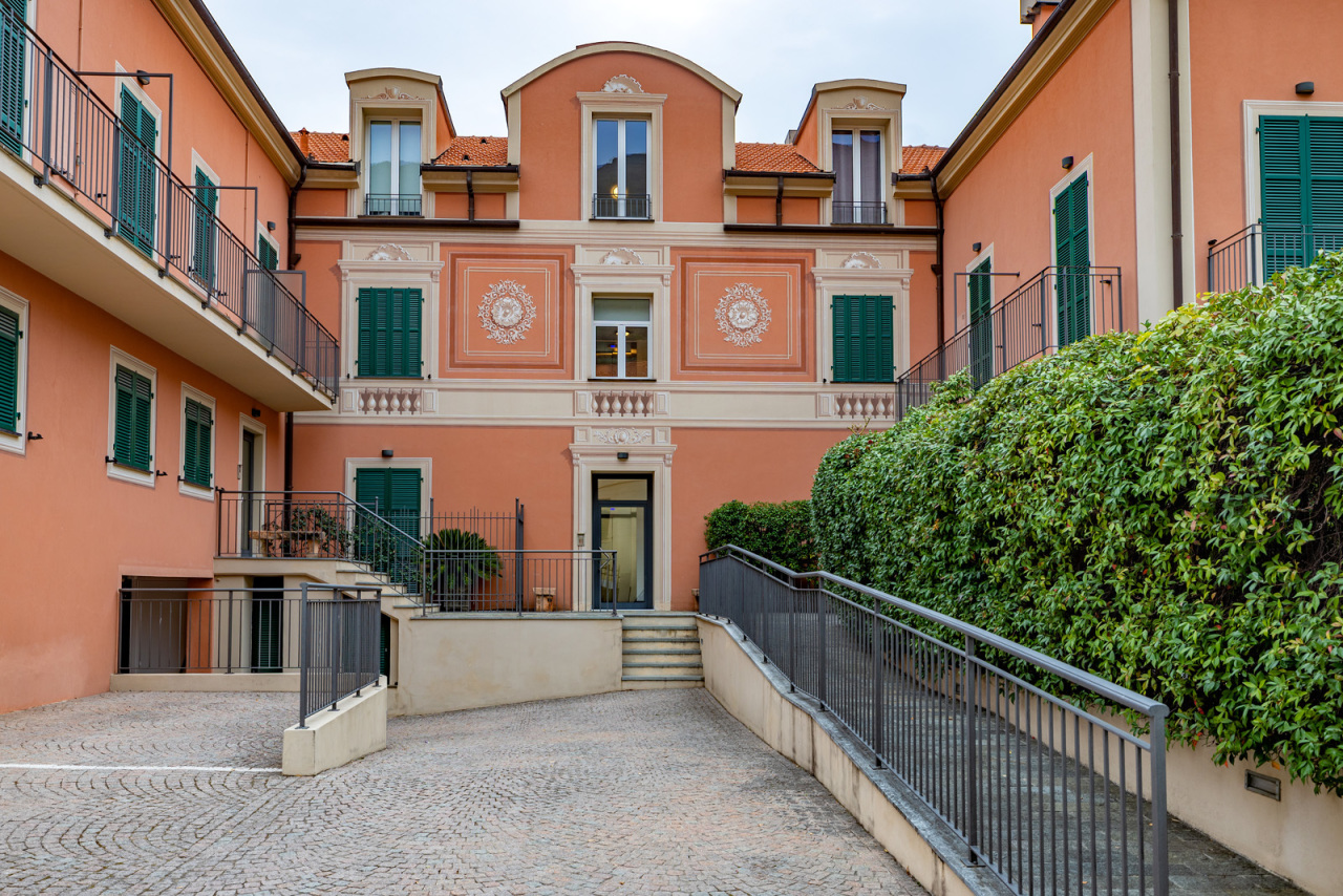 Appartamento in affitto a Finale Ligure, 2 locali, prezzo € 2.000 | PortaleAgenzieImmobiliari.it