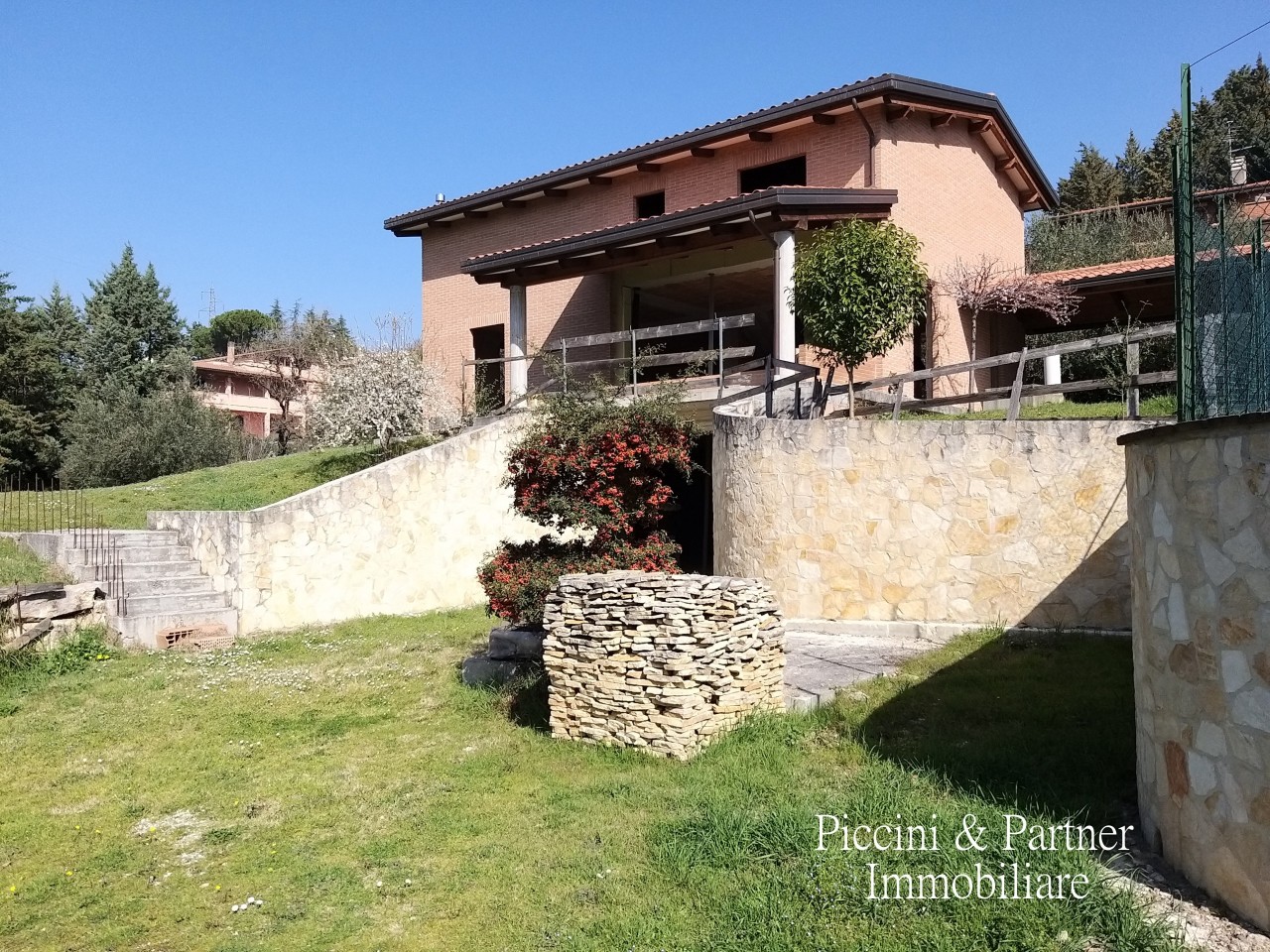 Villa in vendita a Perugia, 9 locali, prezzo € 430.000 | PortaleAgenzieImmobiliari.it