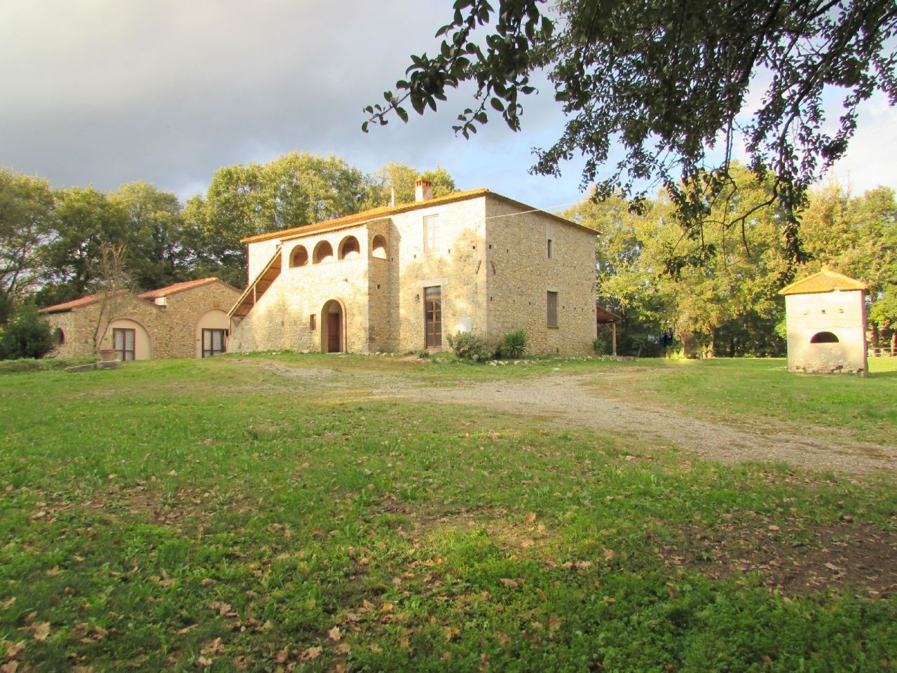 Azienda Agricola in Vendita a Montecatini Val di Cecina