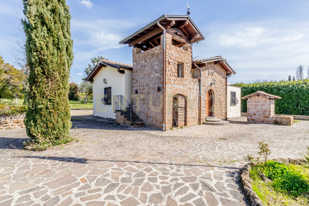 Villa in vendita a Gallicano nel Lazio, 2 locali, prezzo € 280.000 | PortaleAgenzieImmobiliari.it