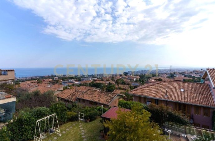 Appartamento in vendita a San Gregorio di Catania, 8 locali, prezzo € 279.000 | PortaleAgenzieImmobiliari.it
