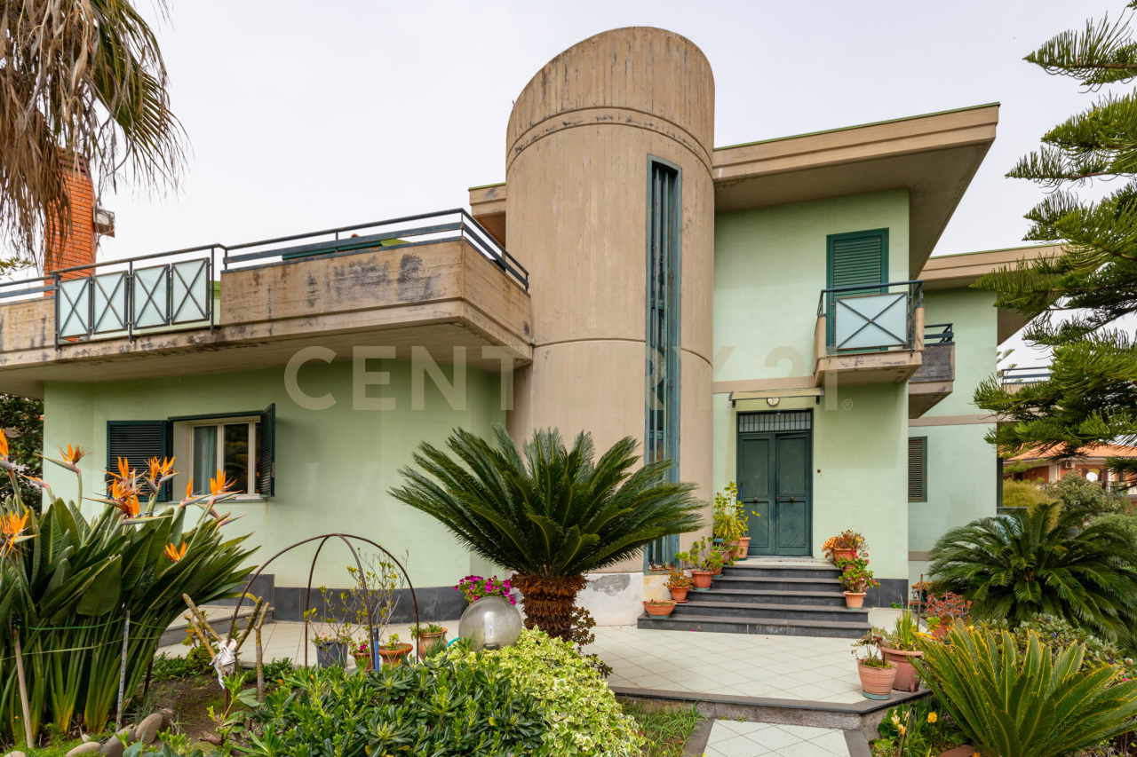 Villa in vendita a San Giovanni la Punta, 13 locali, prezzo € 540.000 | PortaleAgenzieImmobiliari.it
