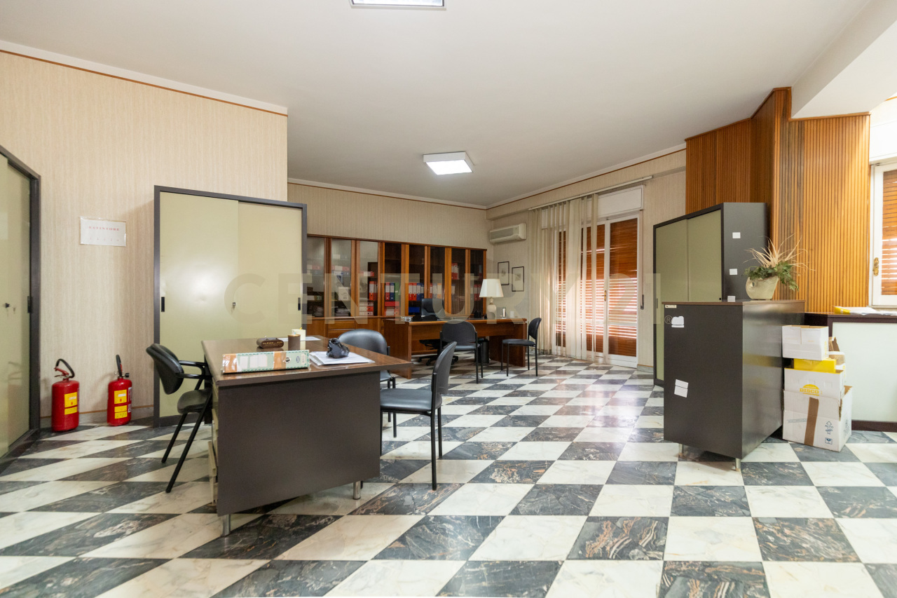 Appartamento in vendita a Paternò, 8 locali, prezzo € 199.000 | PortaleAgenzieImmobiliari.it