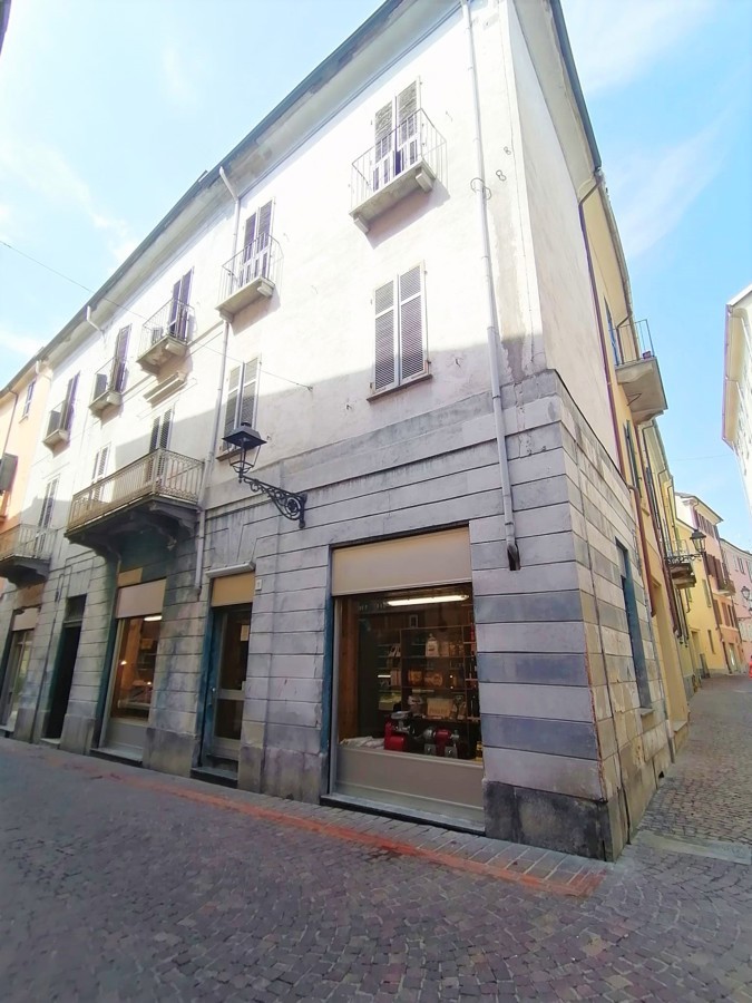 Appartamento in vendita a Vercelli, 3 locali, prezzo € 79.000 | PortaleAgenzieImmobiliari.it