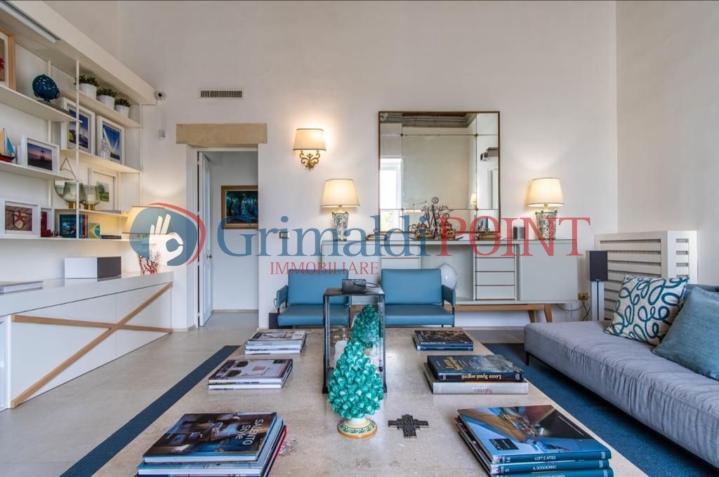 Appartamento in vendita a Lecce, 8 locali, Trattative riservate | PortaleAgenzieImmobiliari.it