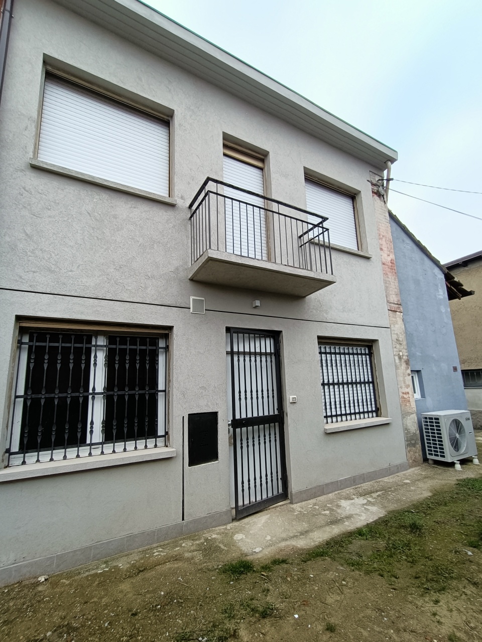 Soluzione Semindipendente in affitto a Pieve Porto Morone, 4 locali, prezzo € 500 | PortaleAgenzieImmobiliari.it