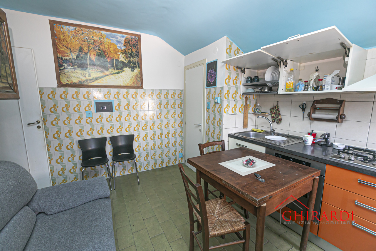 Appartamento in vendita a Genova, 5 locali, prezzo € 43.000 | PortaleAgenzieImmobiliari.it