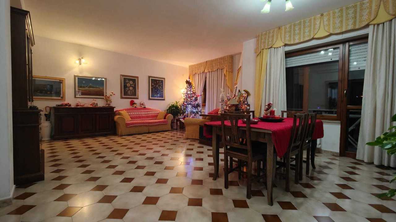 Appartamento in vendita a Sassari, 6 locali, prezzo € 160.000 | PortaleAgenzieImmobiliari.it