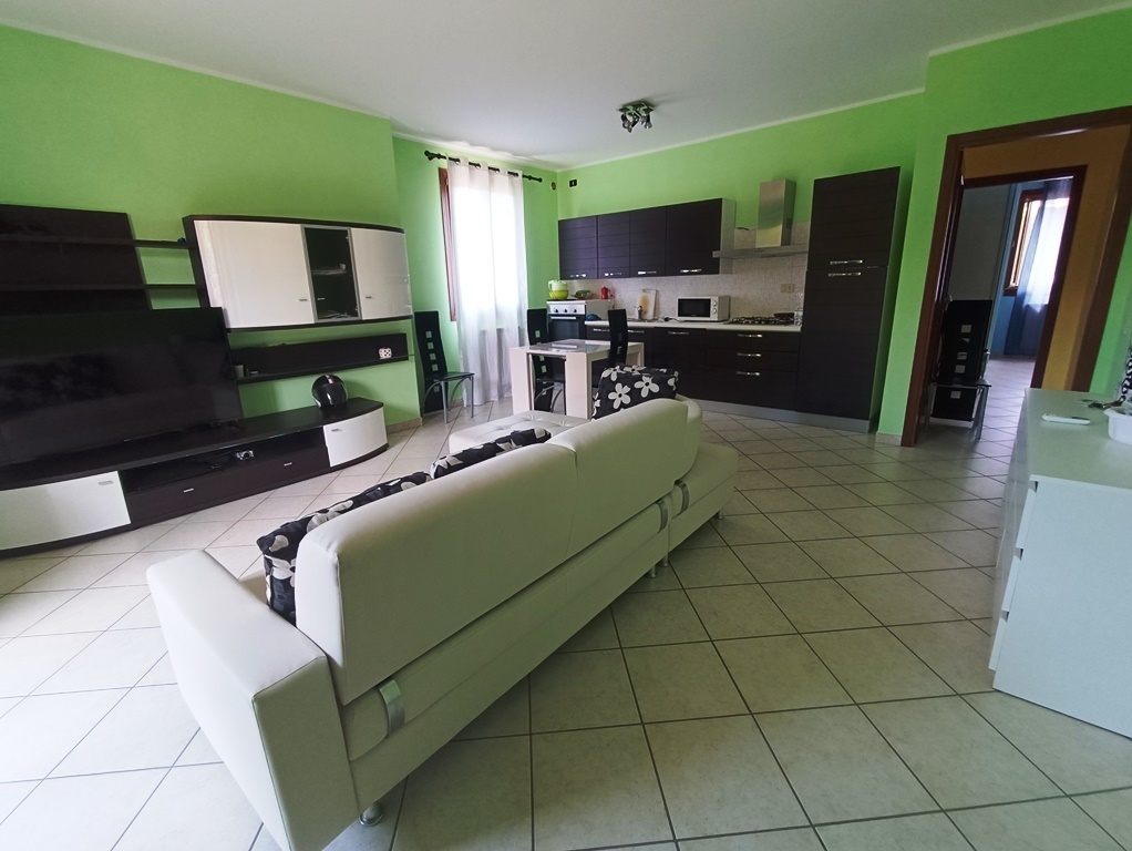 Appartamento in vendita a Bosaro, 4 locali, prezzo € 115.000 | CambioCasa.it