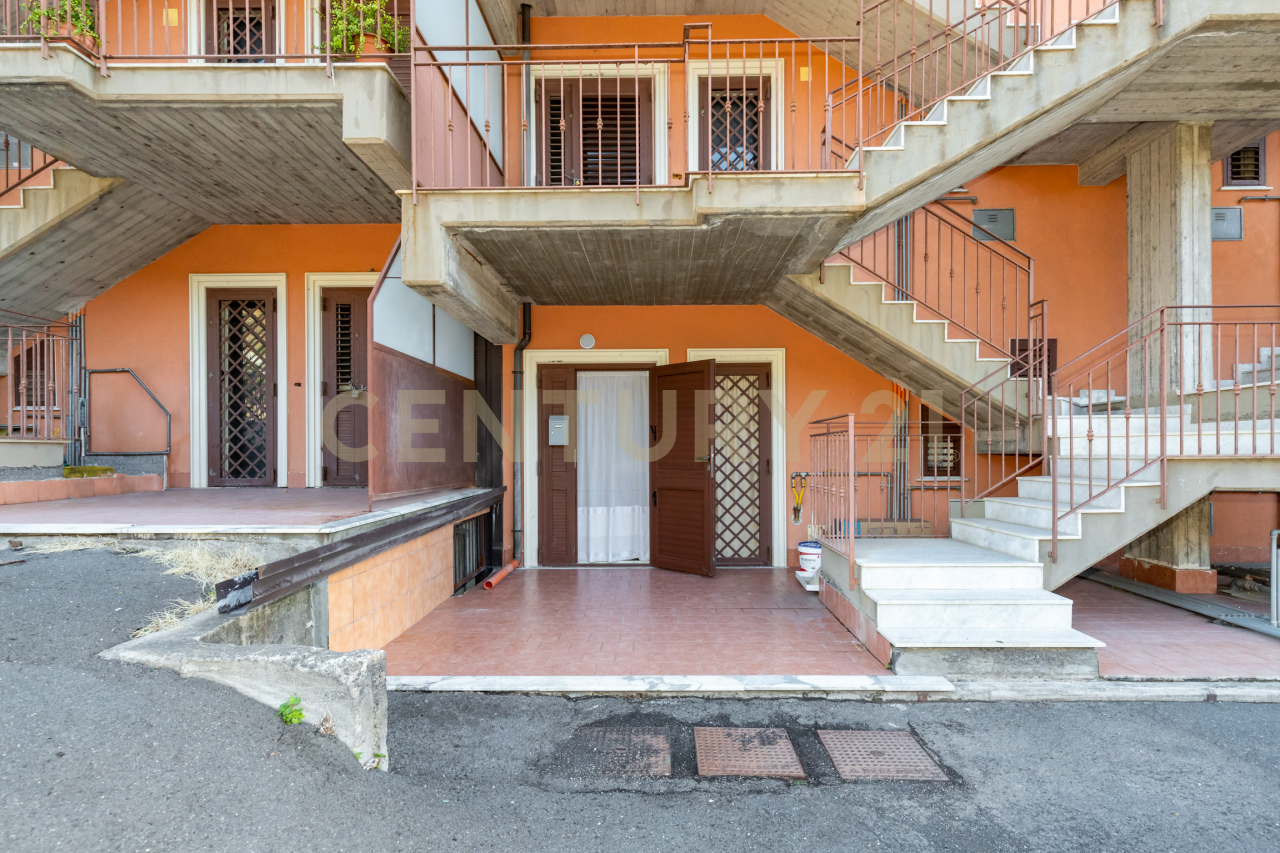 Appartamento in vendita a Aci Catena, 2 locali, prezzo € 52.000 | PortaleAgenzieImmobiliari.it
