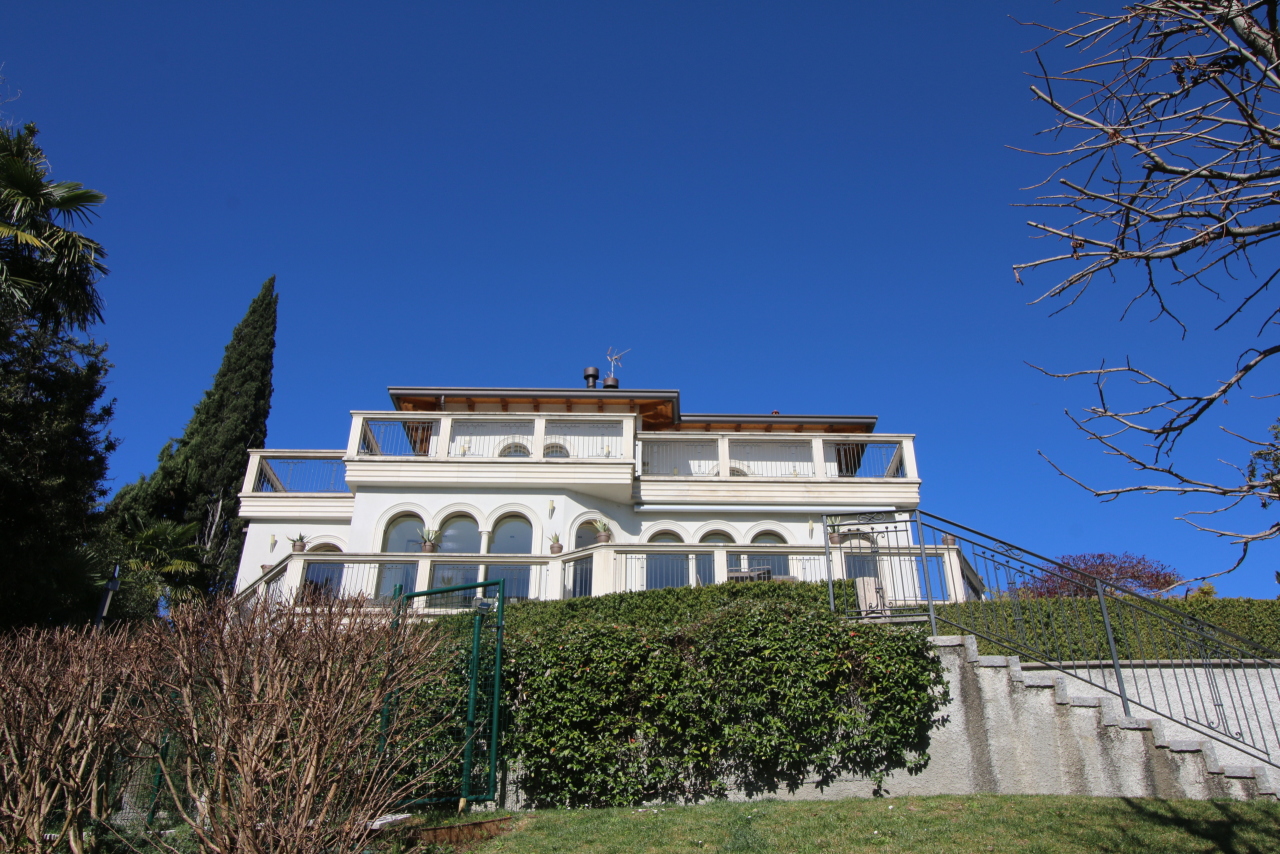 Villa in vendita a Inverigo, 12 locali, prezzo € 1.480.000 | PortaleAgenzieImmobiliari.it