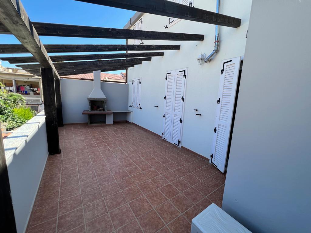 Appartamento in vendita a Sant'Antioco, 5 locali, prezzo € 198.000 | CambioCasa.it