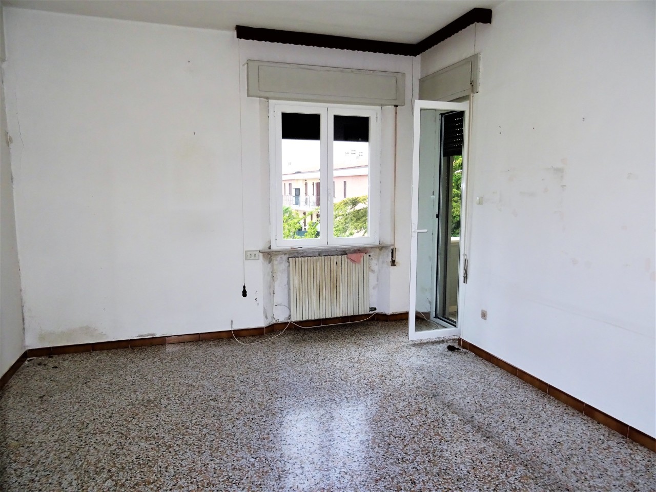 Appartamento in vendita a Morro d'Alba, 4 locali, prezzo € 55.000 | PortaleAgenzieImmobiliari.it