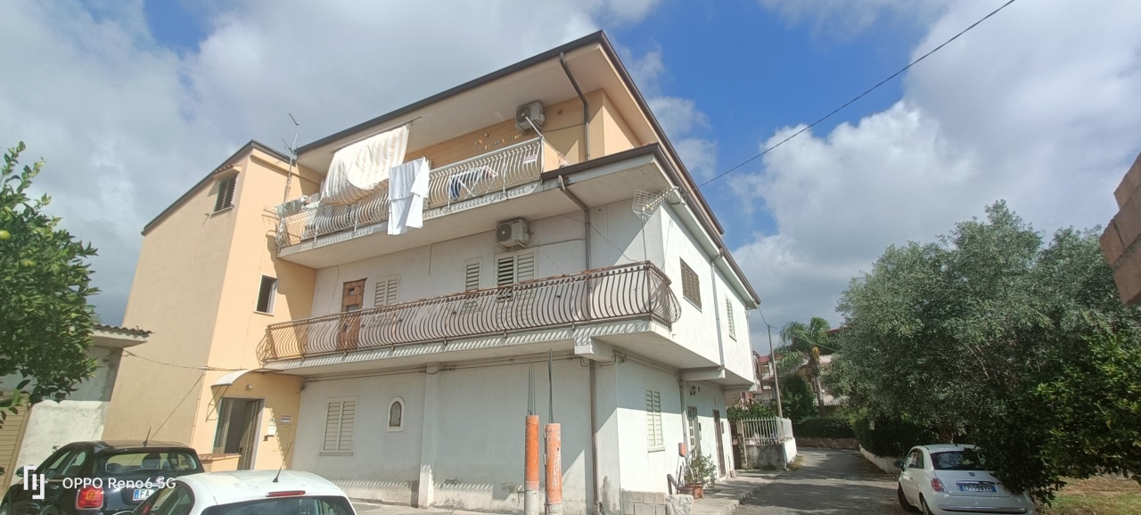 Appartamento in vendita a Lamezia Terme, 6 locali, prezzo € 170.000 | PortaleAgenzieImmobiliari.it
