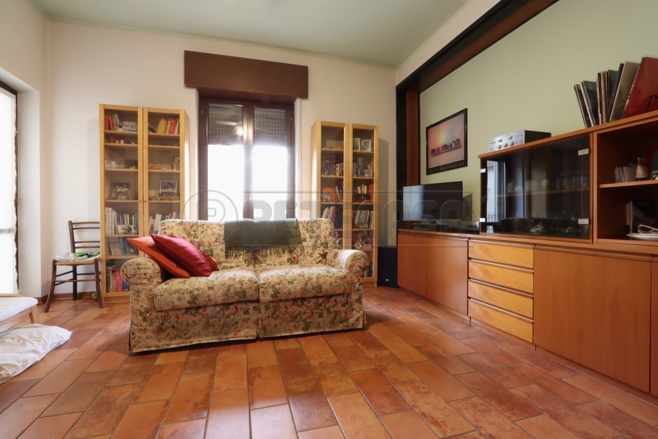 Appartamento in vendita a Vicenza, 7 locali, prezzo € 119.000 | PortaleAgenzieImmobiliari.it