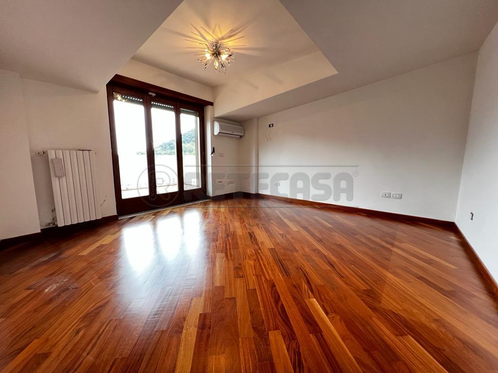 Appartamento in vendita a Mercato San Severino, 3 locali, prezzo € 195.000 | PortaleAgenzieImmobiliari.it