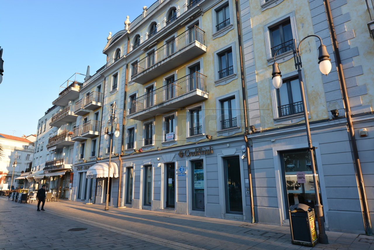 Appartamento in vendita a Grado, 4 locali, prezzo € 395.000 | PortaleAgenzieImmobiliari.it