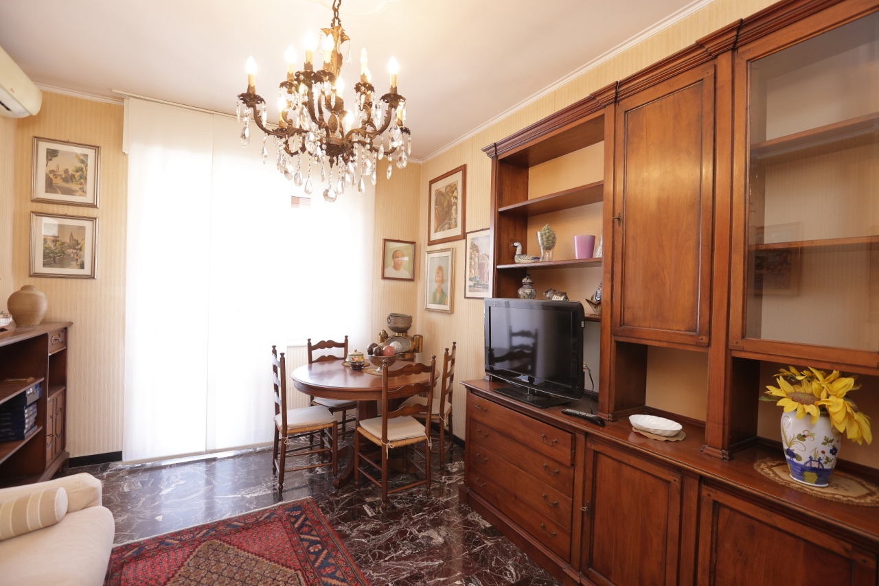 Appartamento in vendita a Sestri Levante, 7 locali, prezzo € 395.000 | CambioCasa.it