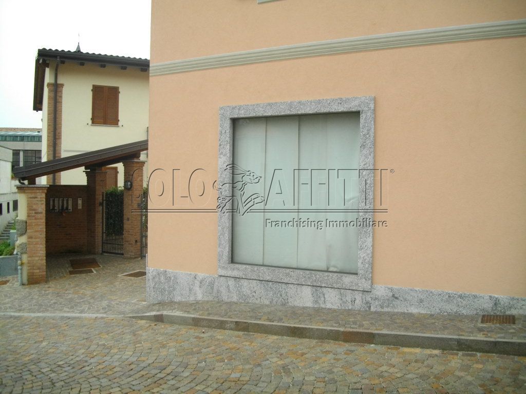 Negozio / Locale in affitto a Carimate, 1 locali, prezzo € 450 | PortaleAgenzieImmobiliari.it