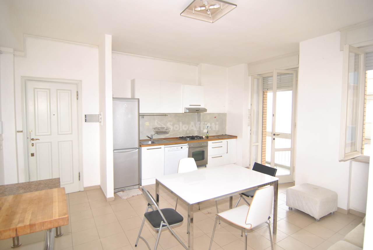 Appartamento in affitto a Livorno, 3 locali, prezzo € 650 | PortaleAgenzieImmobiliari.it