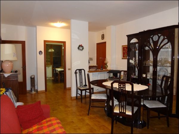 Appartamento in vendita a Monsano, 5 locali, prezzo € 150.000 | PortaleAgenzieImmobiliari.it