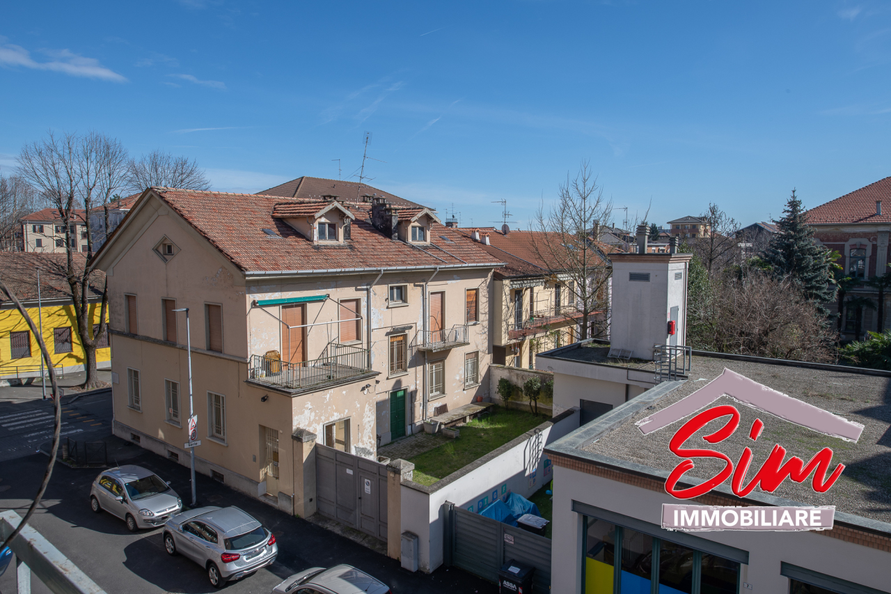 Villa in vendita a Novara, 14 locali, prezzo € 349.000 | PortaleAgenzieImmobiliari.it