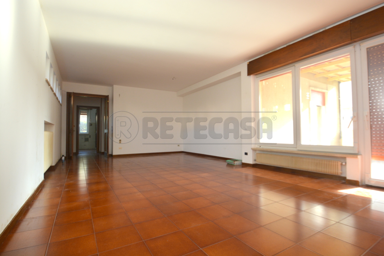 Appartamento in vendita a Valdagno, 7 locali, prezzo € 135.000 | PortaleAgenzieImmobiliari.it