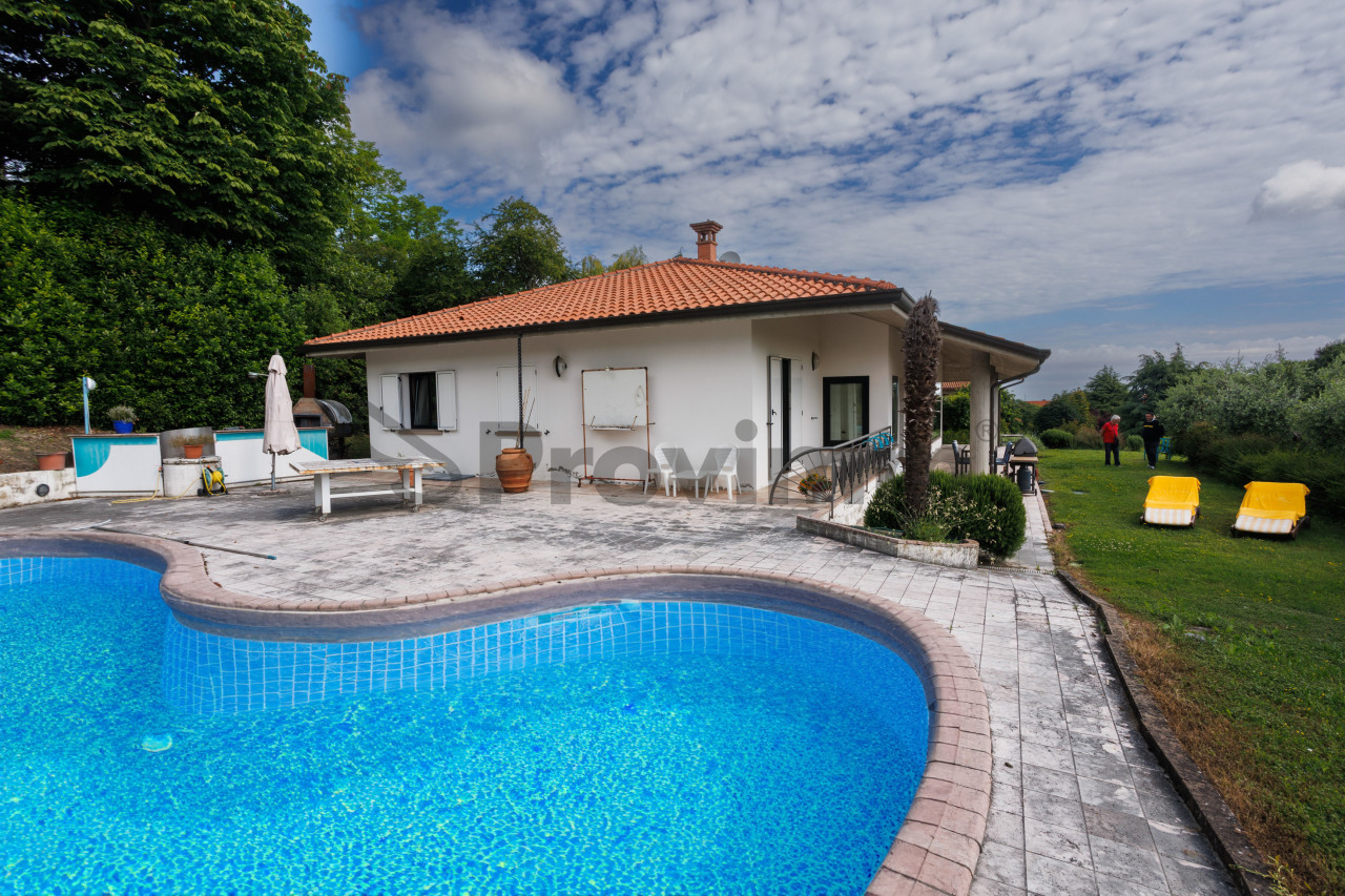 Villa in vendita a Cesena, 9 locali, Trattative riservate | PortaleAgenzieImmobiliari.it