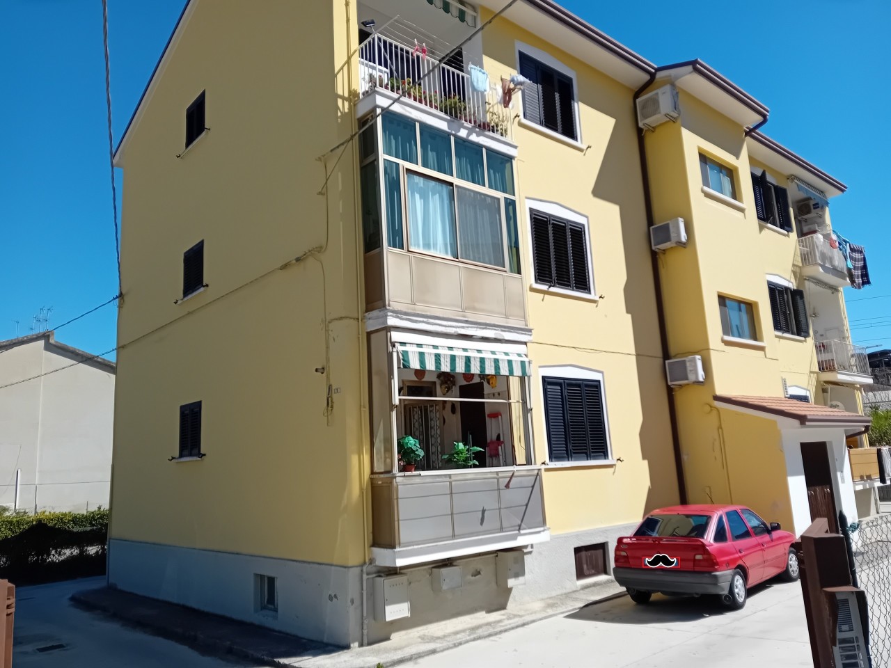 Appartamento in vendita a Bolognano, 6 locali, prezzo € 60.000 | PortaleAgenzieImmobiliari.it