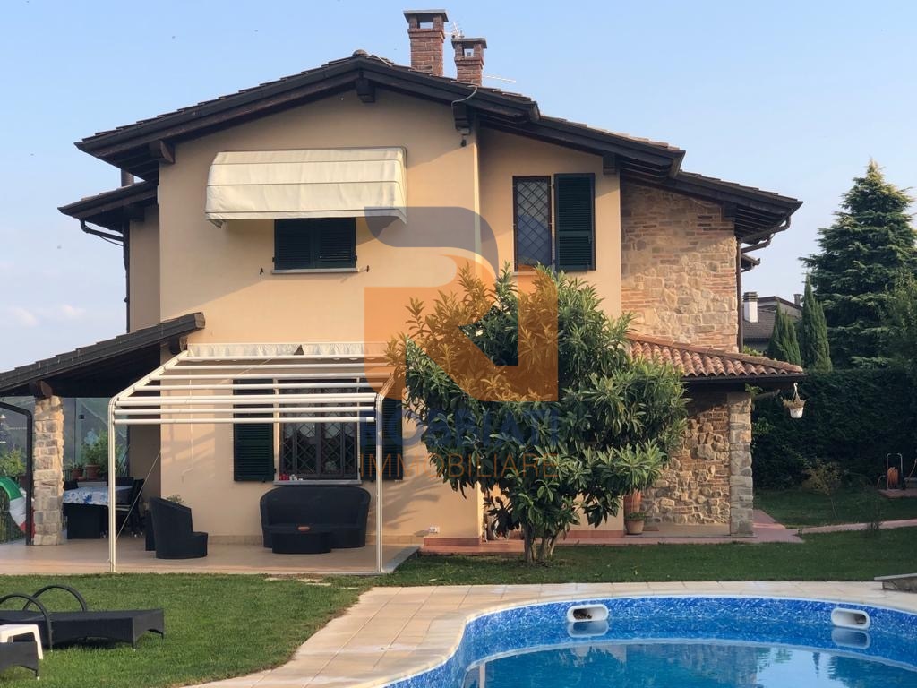 Villa in vendita a Canneto Pavese, 5 locali, prezzo € 495.000 | PortaleAgenzieImmobiliari.it