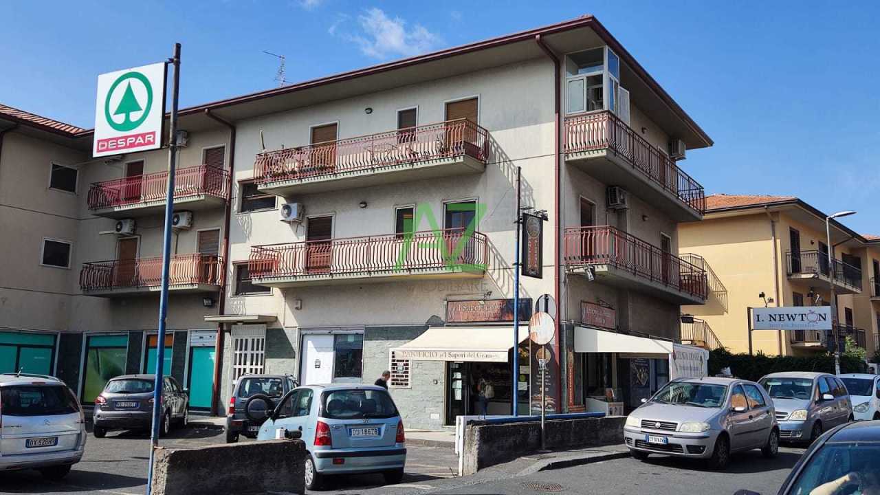 Appartamento in affitto a Tremestieri Etneo, 4 locali, prezzo € 800 | CambioCasa.it