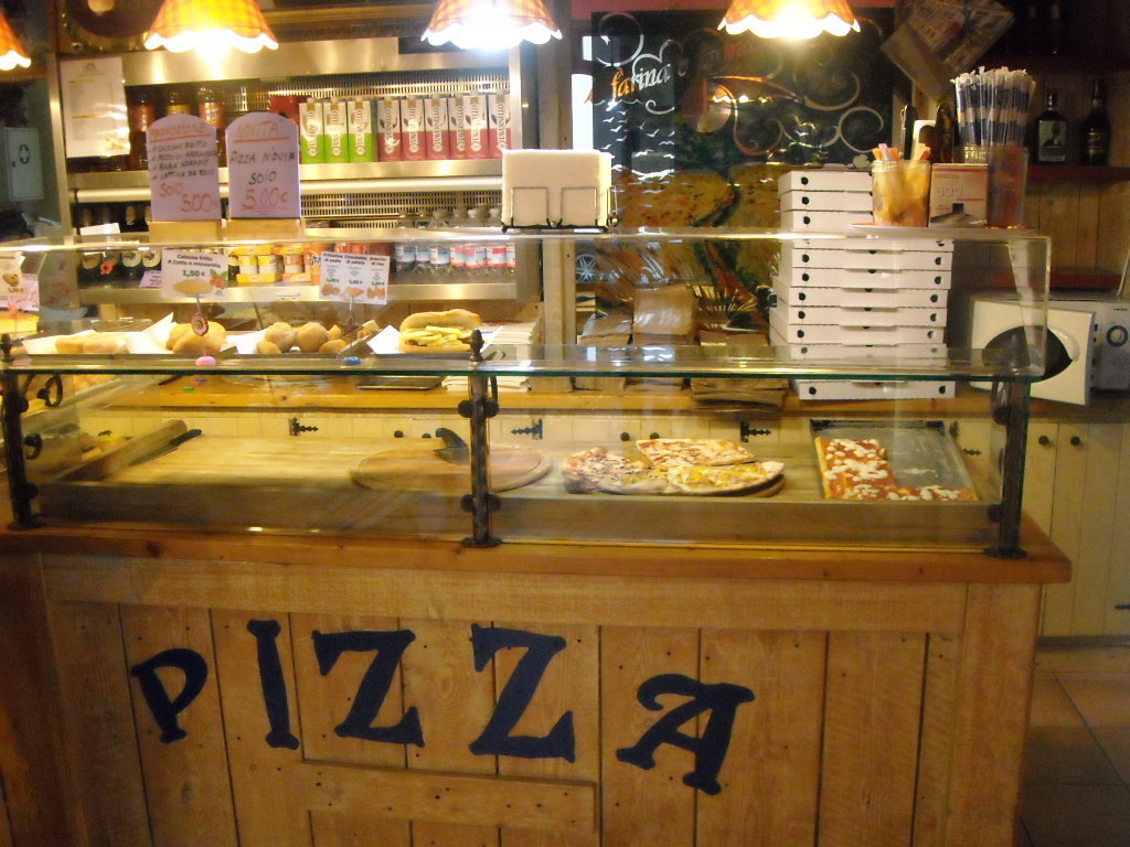 Ristorante / Pizzeria / Trattoria in vendita a Prato, 2 locali, prezzo € 50.000 | CambioCasa.it