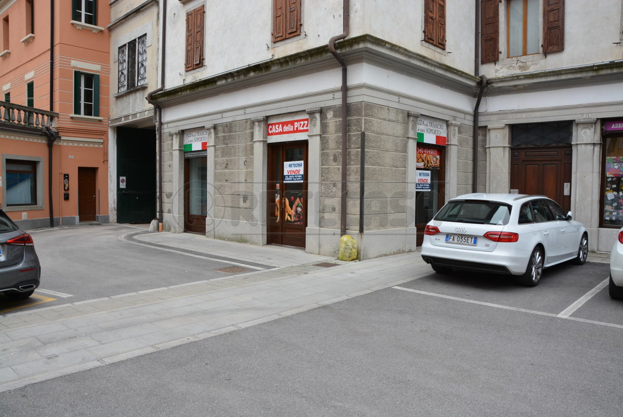 Negozio / Locale in vendita a Cividale del Friuli, 2 locali, prezzo € 85.000 | CambioCasa.it