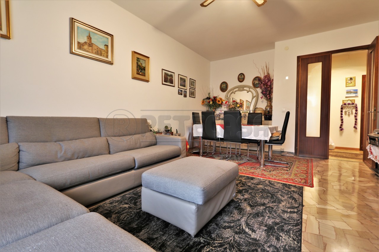 Appartamento in vendita a Vicenza, 6 locali, prezzo € 149.000 | PortaleAgenzieImmobiliari.it