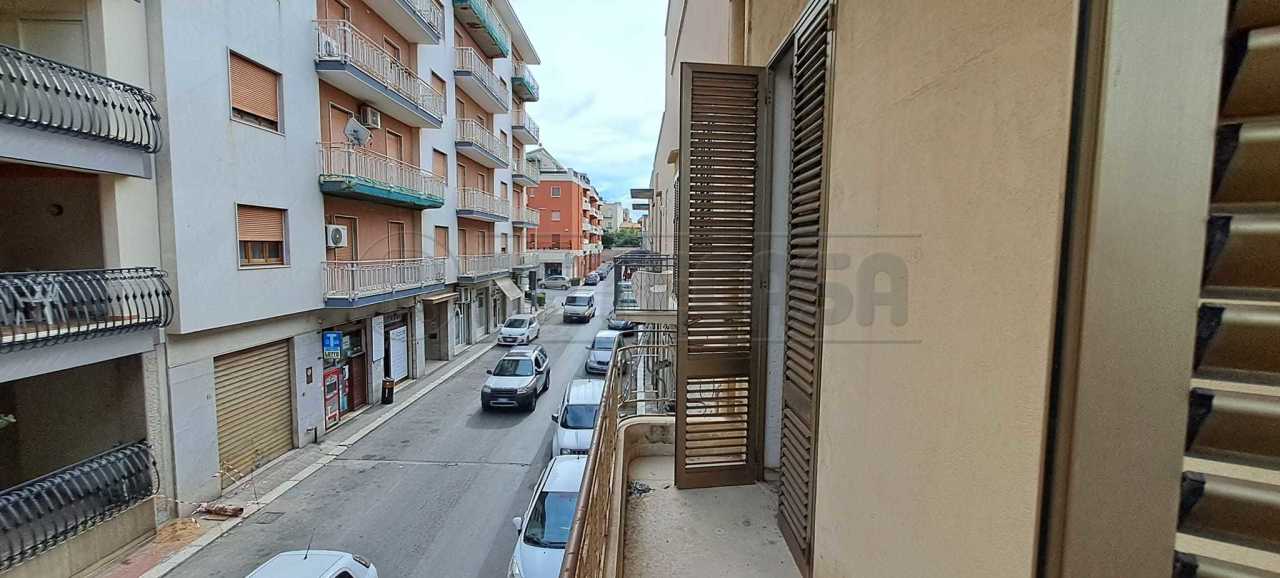 Appartamento in vendita a Trapani, 7 locali, prezzo € 120.000 | PortaleAgenzieImmobiliari.it