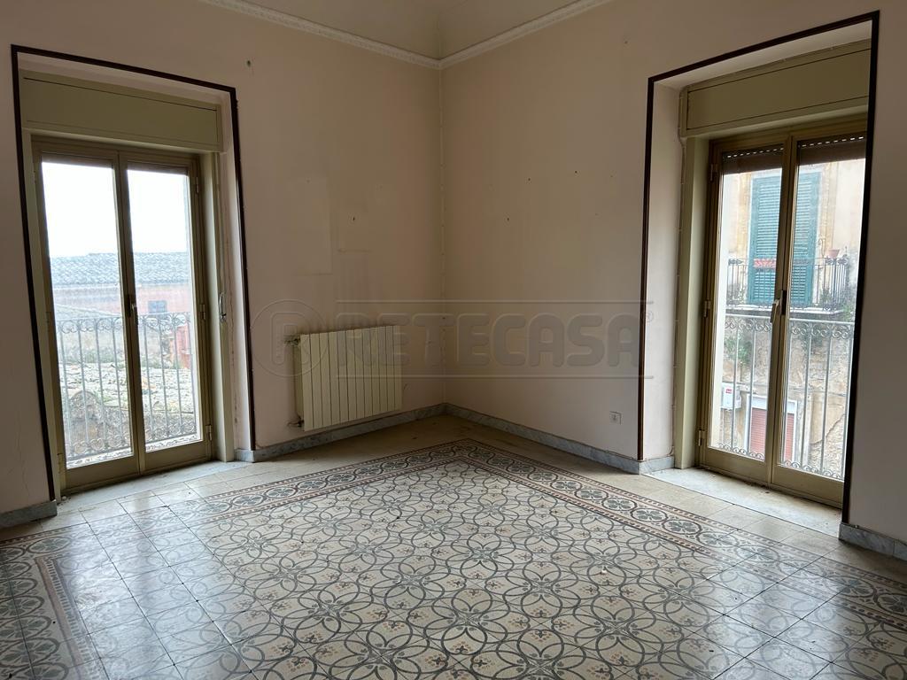 Appartamento in vendita a Caltanissetta, 3 locali, prezzo € 15.000 | PortaleAgenzieImmobiliari.it