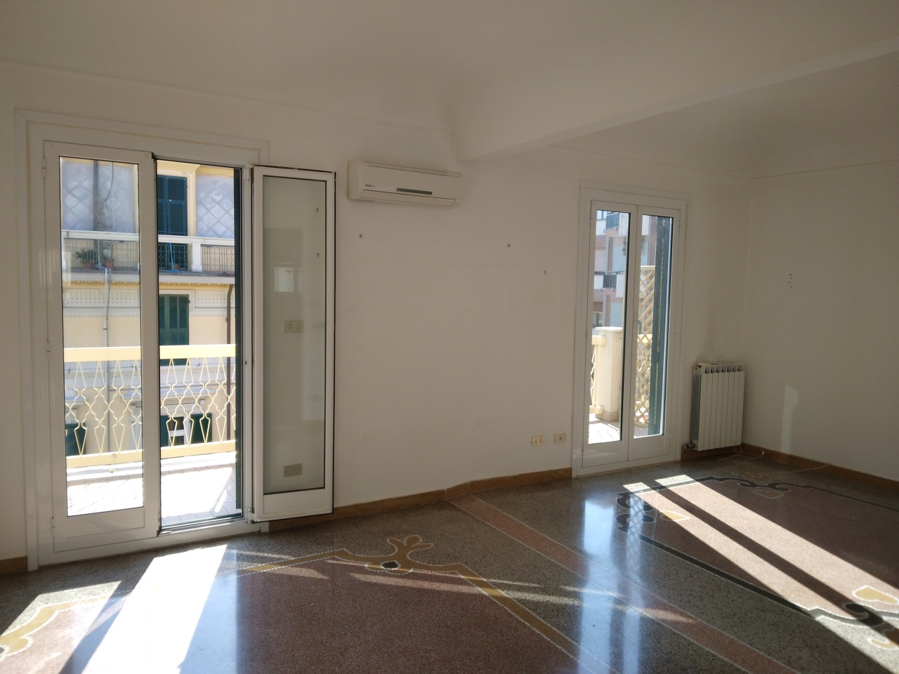 Appartamento in affitto a Savona, 6 locali, prezzo € 700 | PortaleAgenzieImmobiliari.it