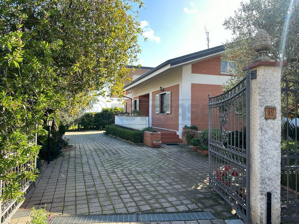 Villa in vendita a Catanzaro, 5 locali, Trattative riservate | PortaleAgenzieImmobiliari.it