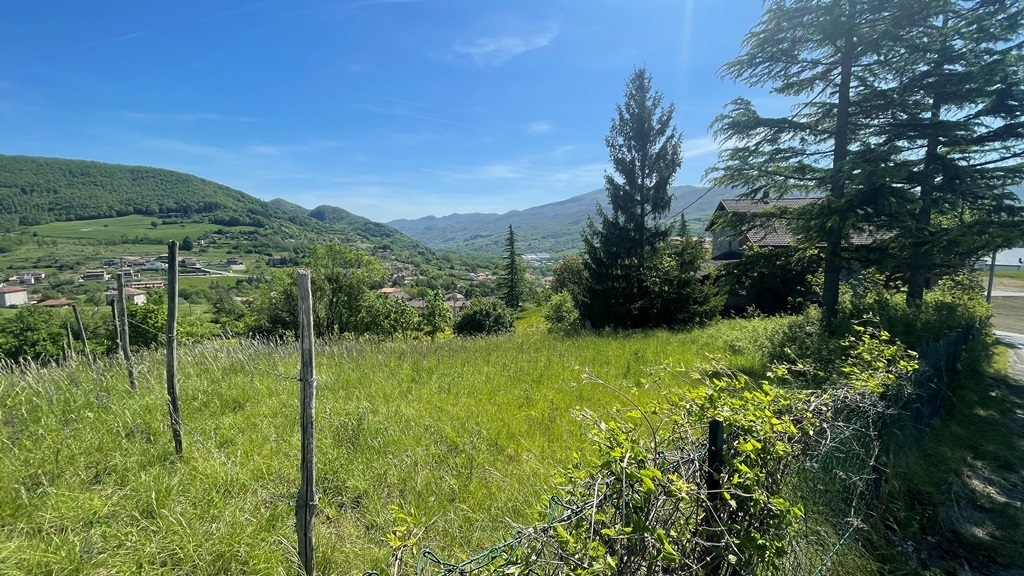Rustico / Casale in Vendita a Borgo Val di Taro