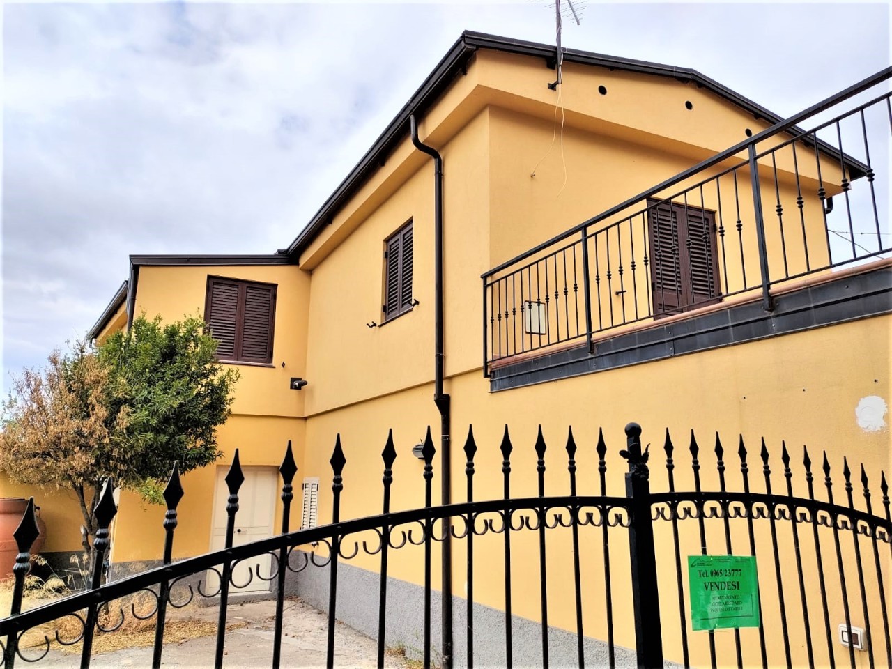 Appartamento in vendita a Bova, 5 locali, prezzo € 80.000 | CambioCasa.it